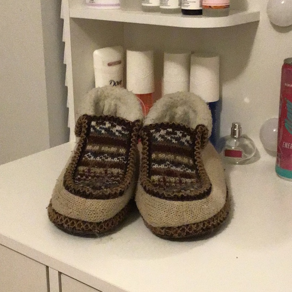 Super cute slippers